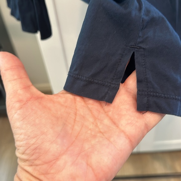 Large Ann Taylor 3/4 sleeve navy top. 100% cotton machine washable - Picture 4 of 6